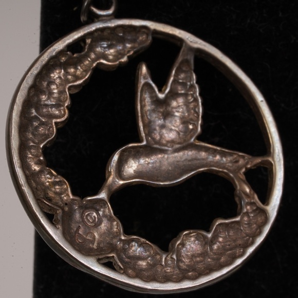 Gorgeous Vintage Sterling Silver Round Bird Themed Hanging Earrings - Picture 7 of 7